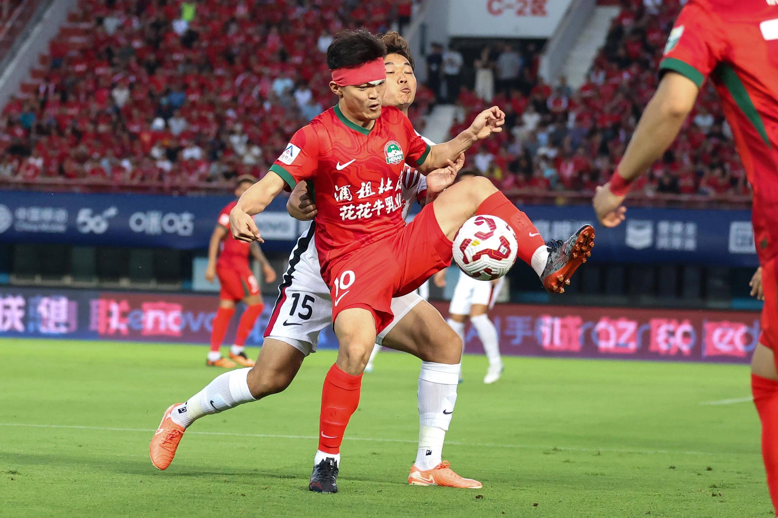 包含国足东亚杯遗珠上海海港2-1逆转深圳李新翔19岁连续3轮中超破门的词条