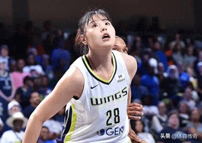 19分12篮板！李月汝取得WNBA生涯首次两双的简单介绍