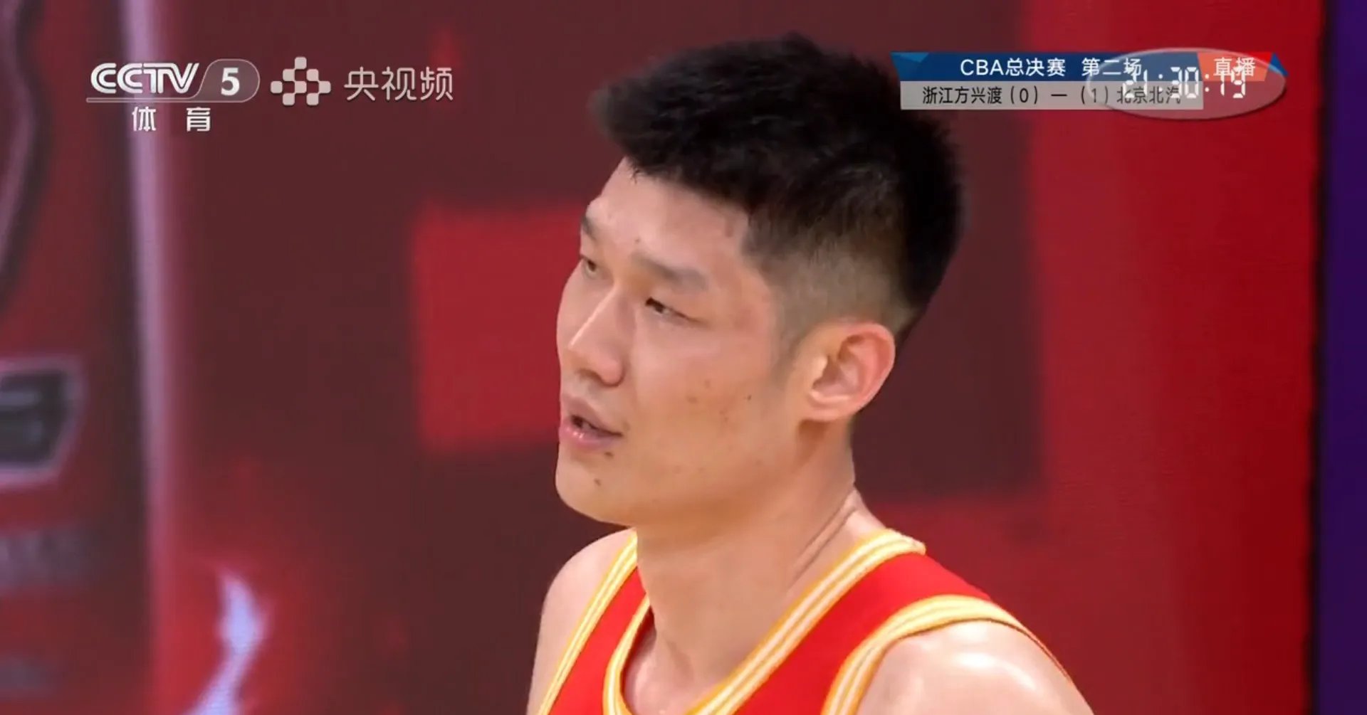 两队对抗，锋芒毕露，胜者尽显实力